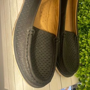 Natural soul Size 8 black loafers